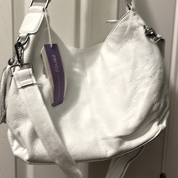 NWT.~Zency 100% Leather White Shoulder bag/ Tote/ Satchel/ Handbag - Picture 2 of 9